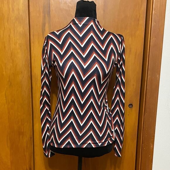 Chevron Long Sleeve Top Mock Turtleneck Soft Stretch Fall Autumn Winter - Picture 1 of 6